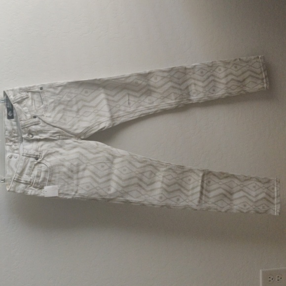 🆕 Rock and Roll Denim White & Gray geometric pattern Cotton skinny jeans_24x32 - Picture 1 of 10